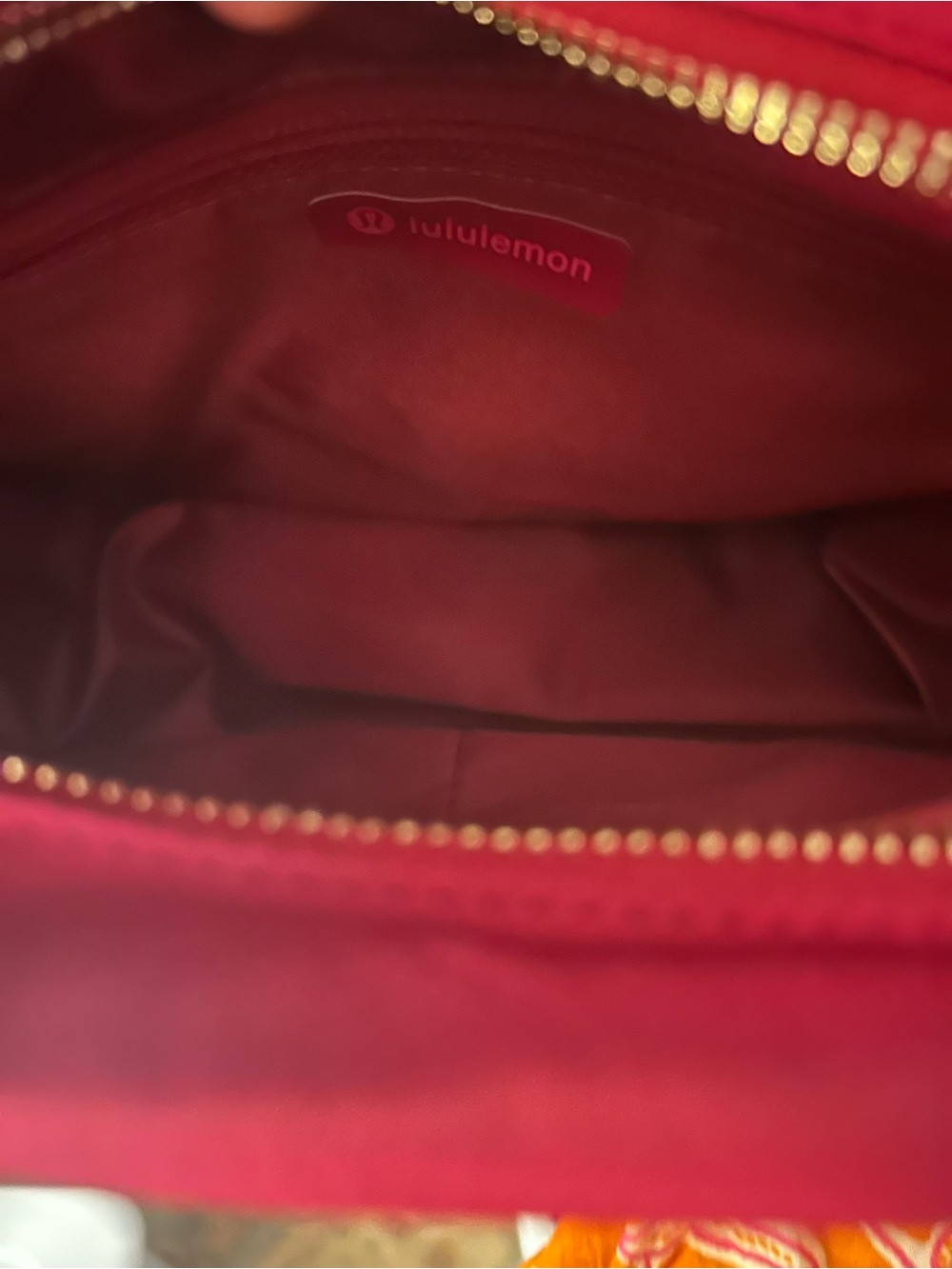 Lululemon City Essentials Shoulder Bag in Berry Rumble with gold - Picture 4 of 4